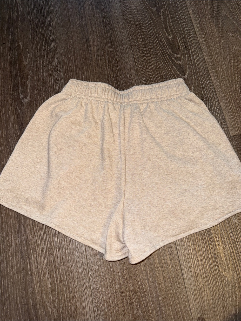 ALO Yoga Cream Lounge Athletic Shorts - Picture 3 of 3
